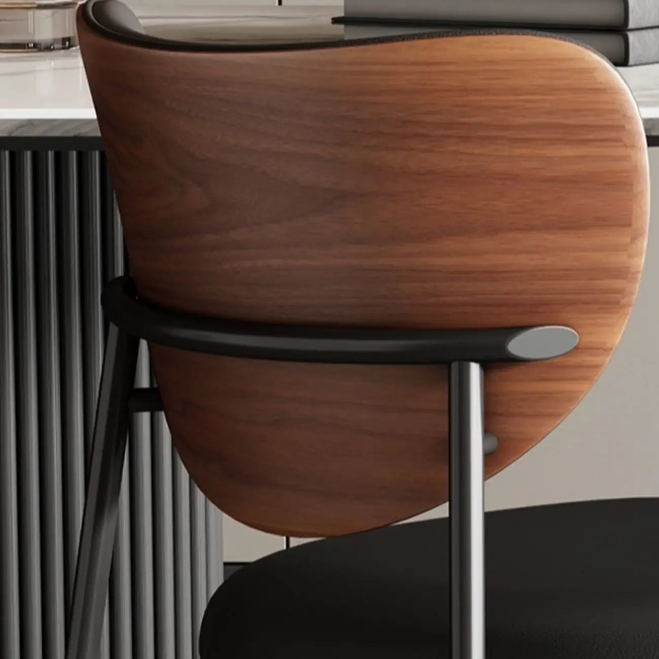 Chaises de salle à manger en cuir à dossier incurvé, style moderne du milieu du siècle