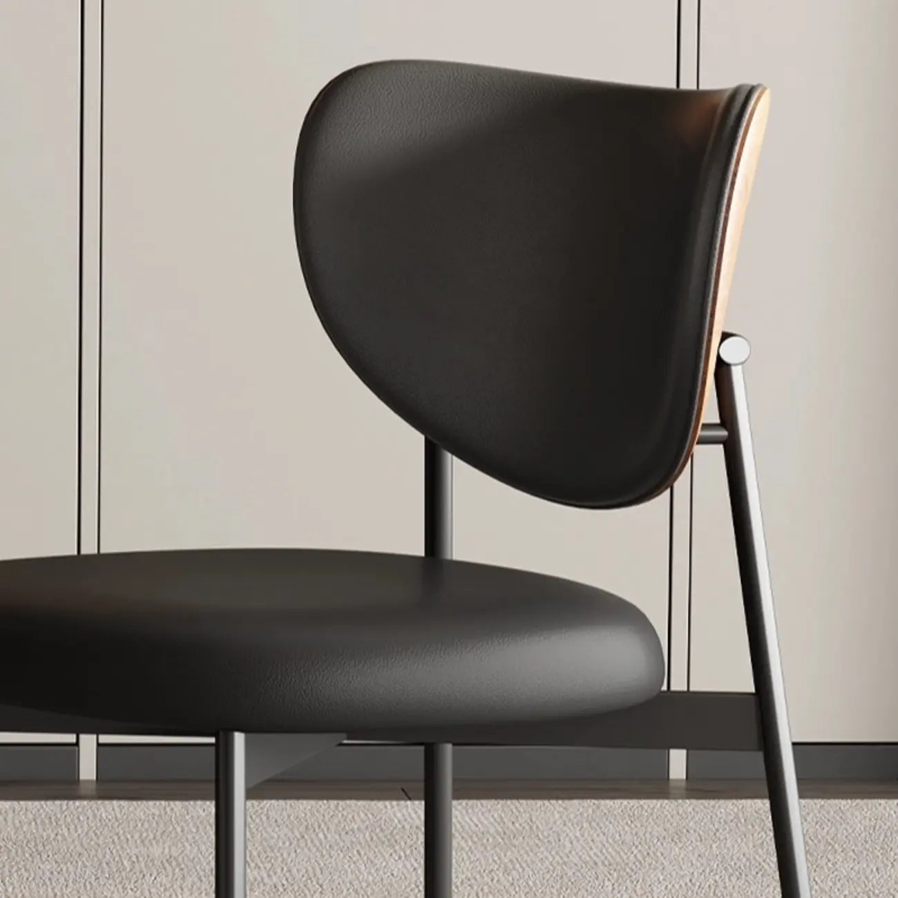 Chaises de salle à manger en cuir à dossier incurvé, style moderne du milieu du siècle