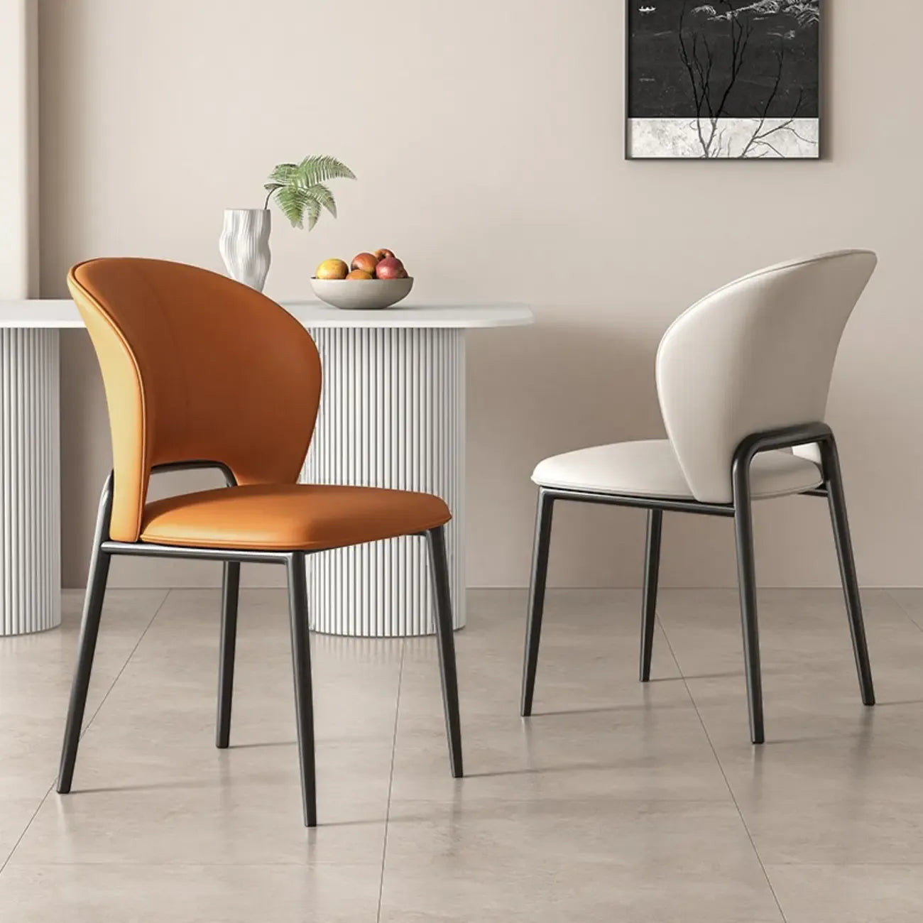 Chaise de salle à manger moderne en similicuir à dossier bas incurvé
