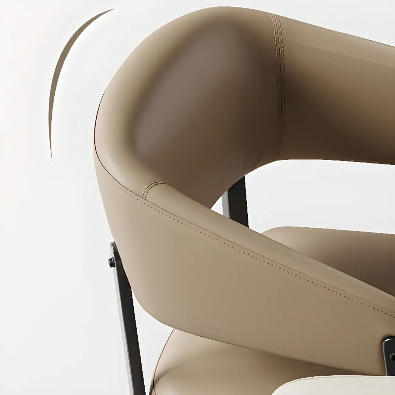 Chaise de salle à manger moderne avec accoudoirs en similicuir, dossier ouvert et pieds en alliage