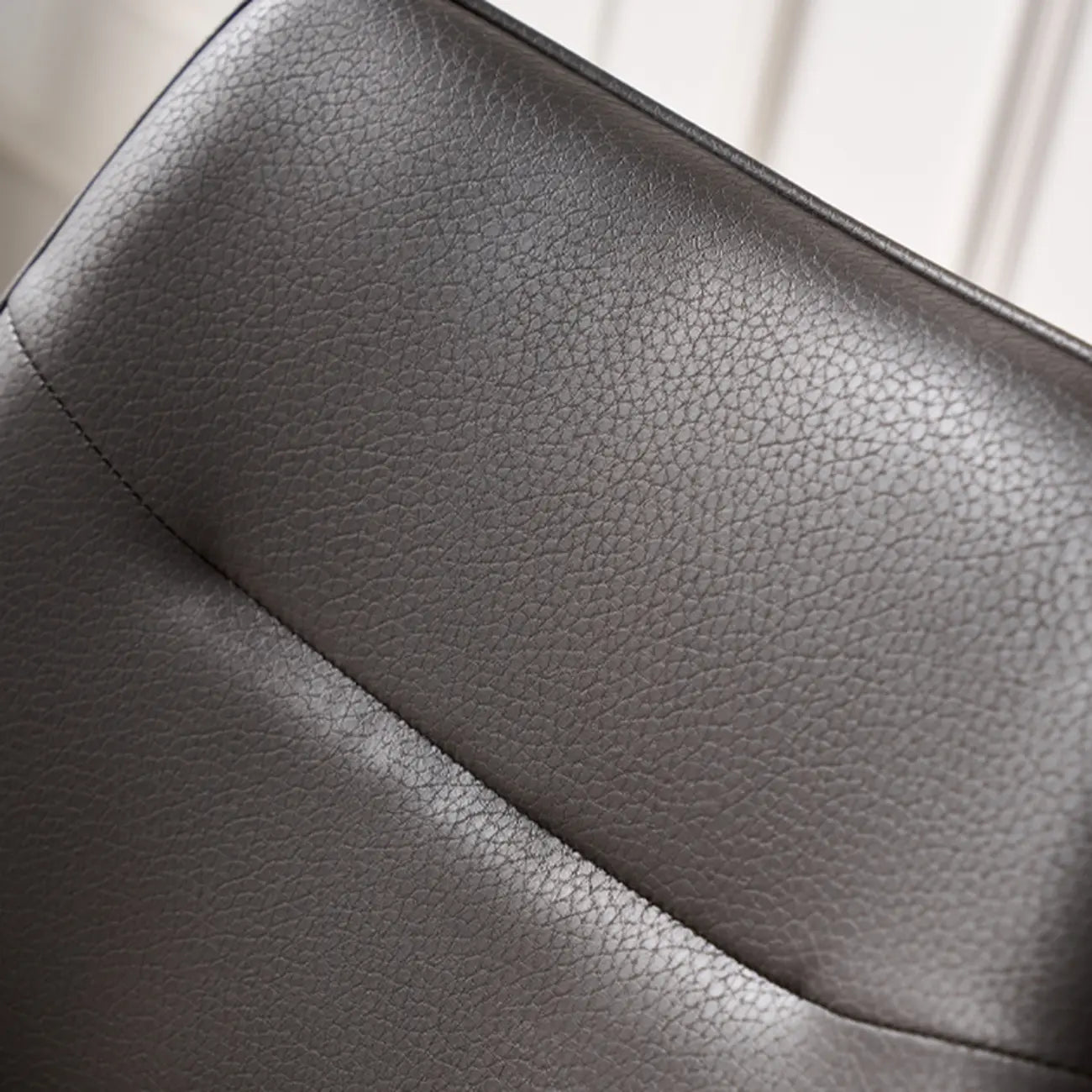 Chaise de salle à manger moderne rembourrée, dossier ouvert et sans accoudoirs