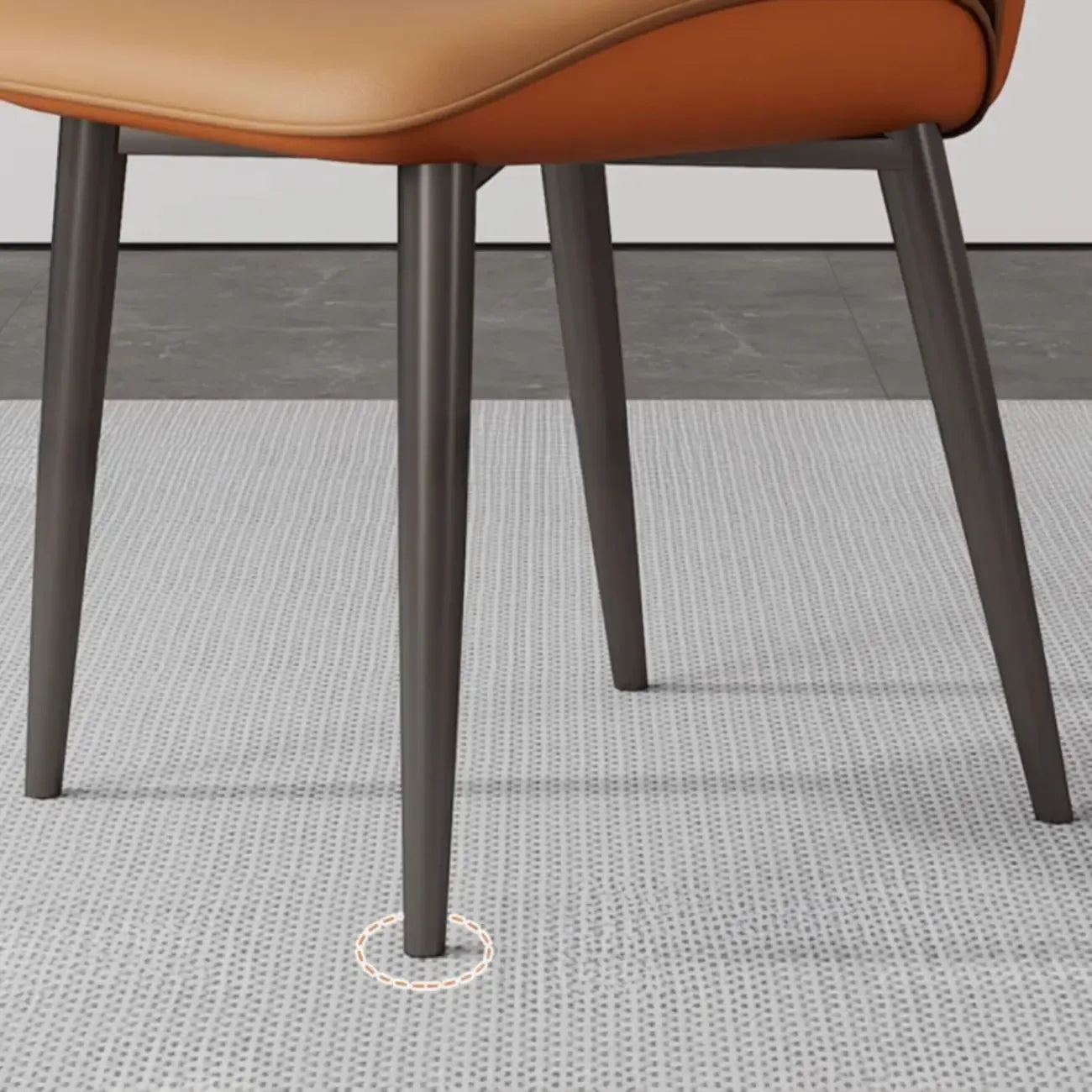 Chaise de salle à manger moderne sans accoudoirs, revêtue de similicuir.