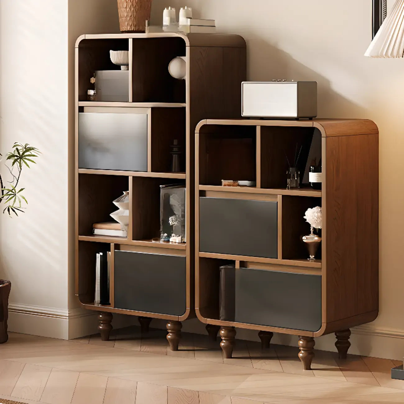 Bibliothèque verticale en bois de style moderne du milieu du siècle