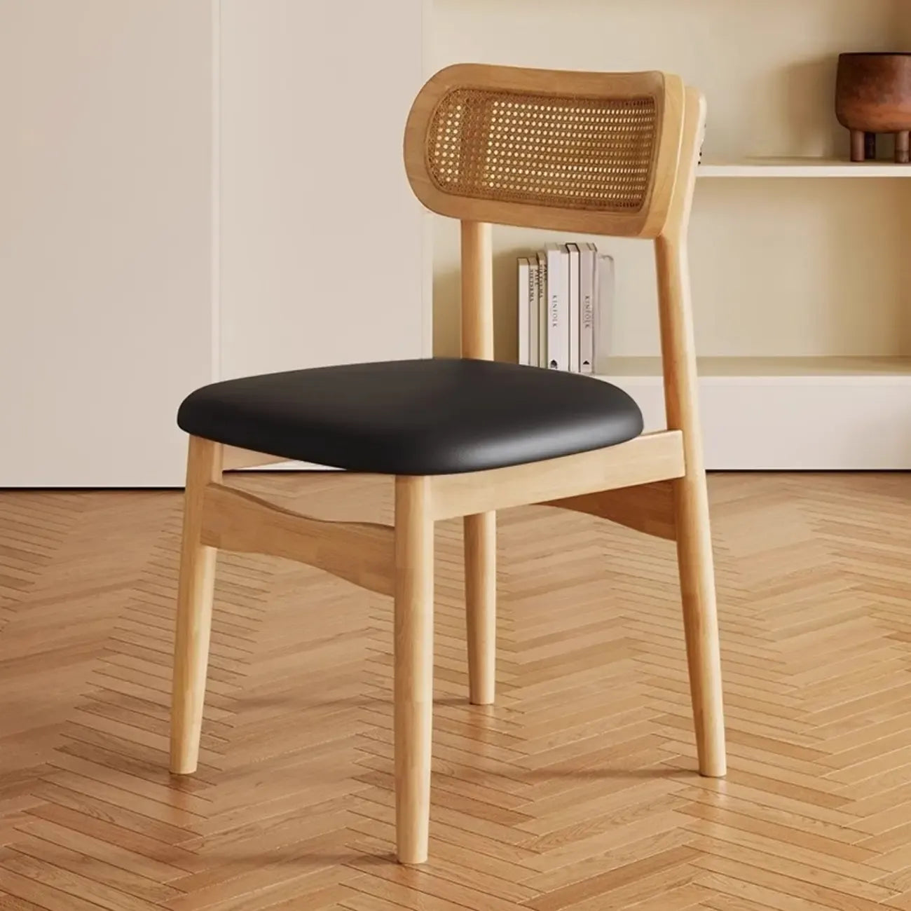 Chaise de salle à manger rembourrée en similicuir souple de style rétro