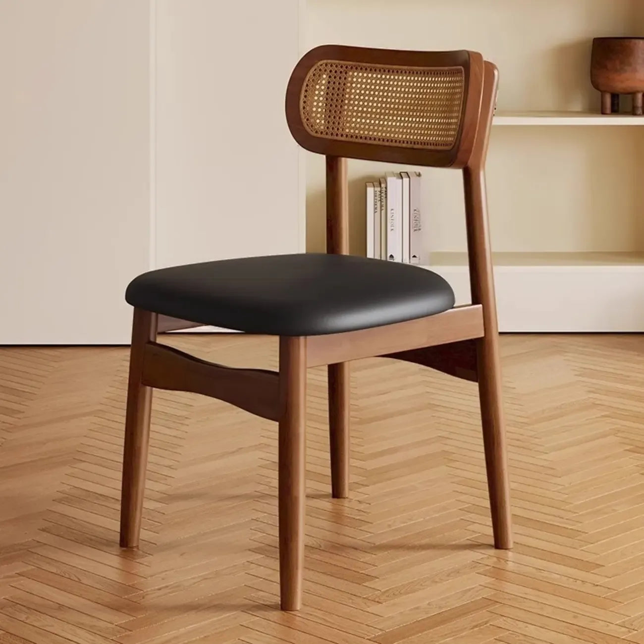 Chaise de salle à manger rembourrée en similicuir souple de style rétro