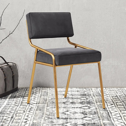 Chaise de salle à manger rectangulaire moderne à dossier ouvert en similicuir.