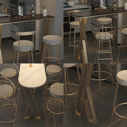 Tables de bar glamour en pierre blanche, fer et métal doré, forme libre, pour la cuisine