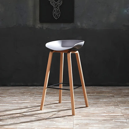 Tabouret de bar moderne du milieu du siècle en plastique avec pieds en bois