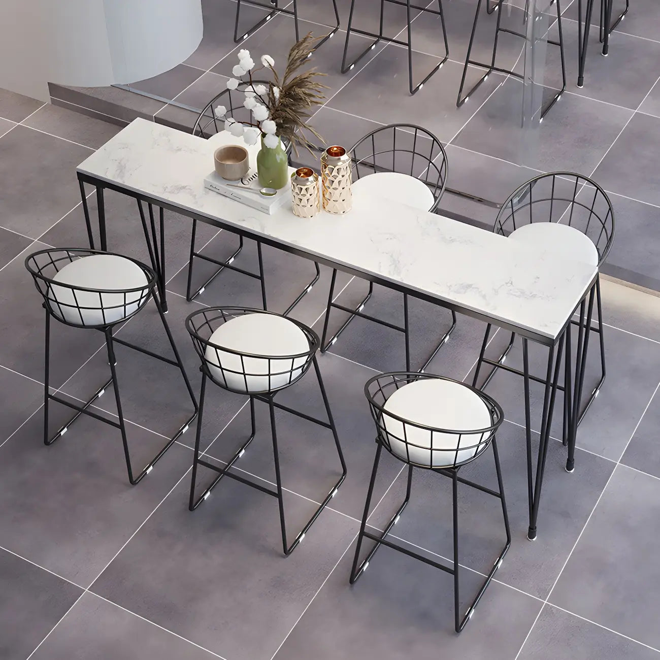 Tables de bar élégantes avec plateau en faux marbre noir