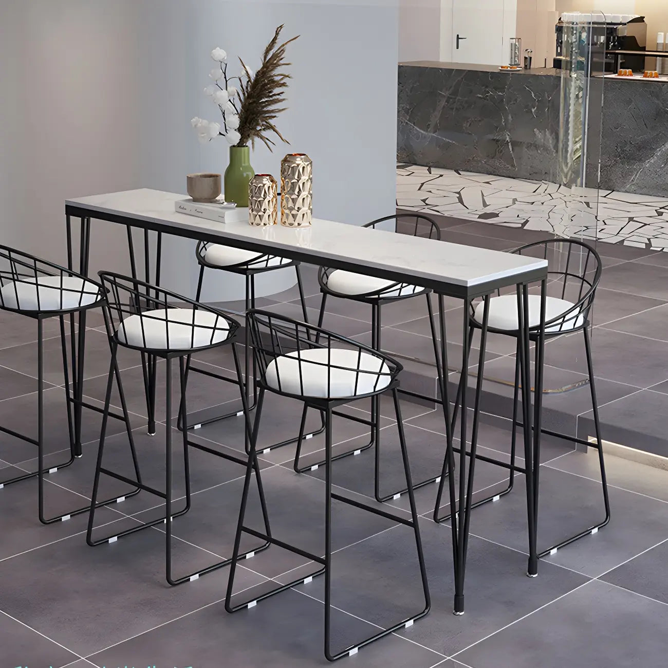 Tables de bar élégantes avec plateau en faux marbre noir