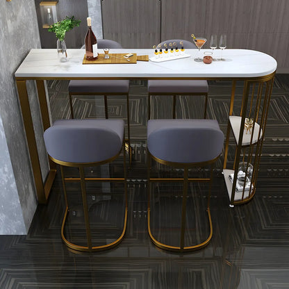 Table de bar moderne en faux marbre avec structure en métal pour la cuisine