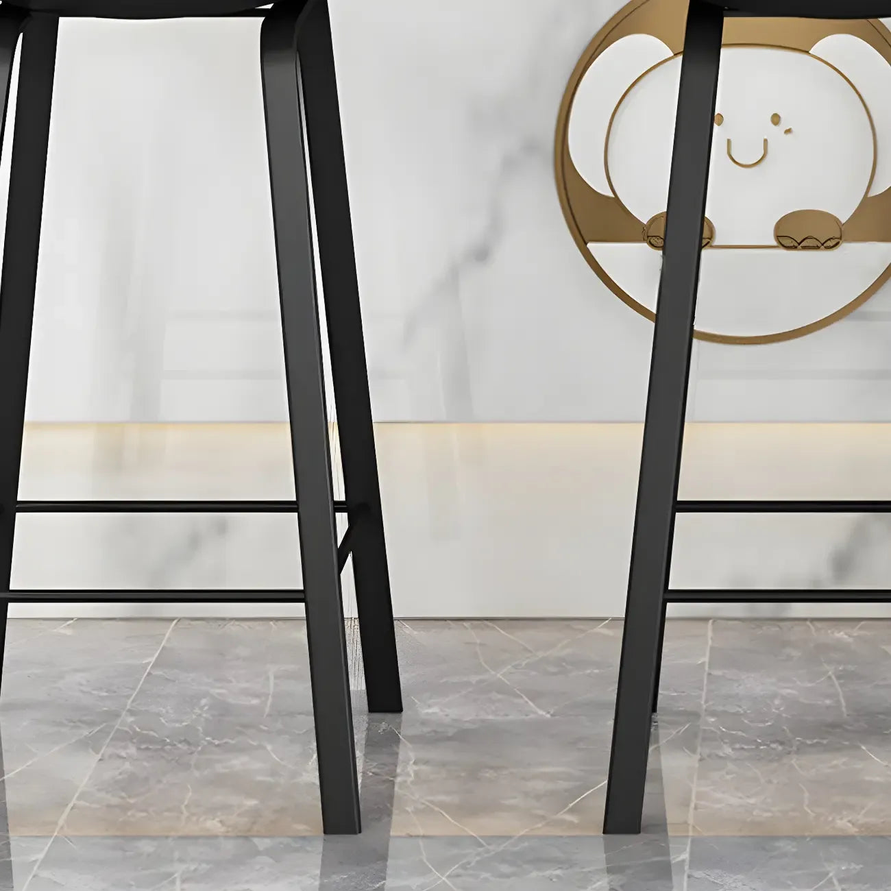 Tabouret de bar ergonomique au design élégant et contemporain en métal noir