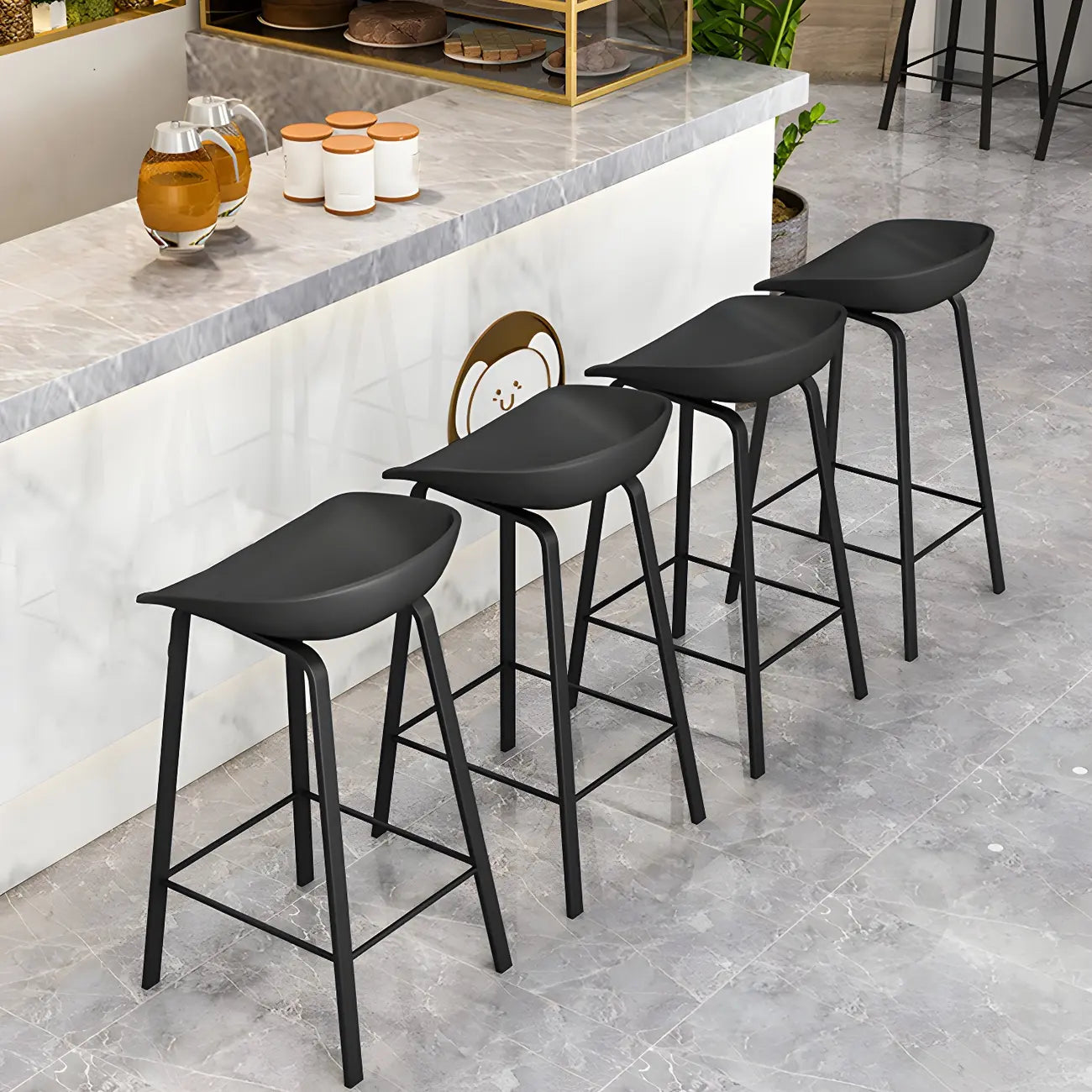 Tabouret de bar ergonomique au design élégant et contemporain en métal noir