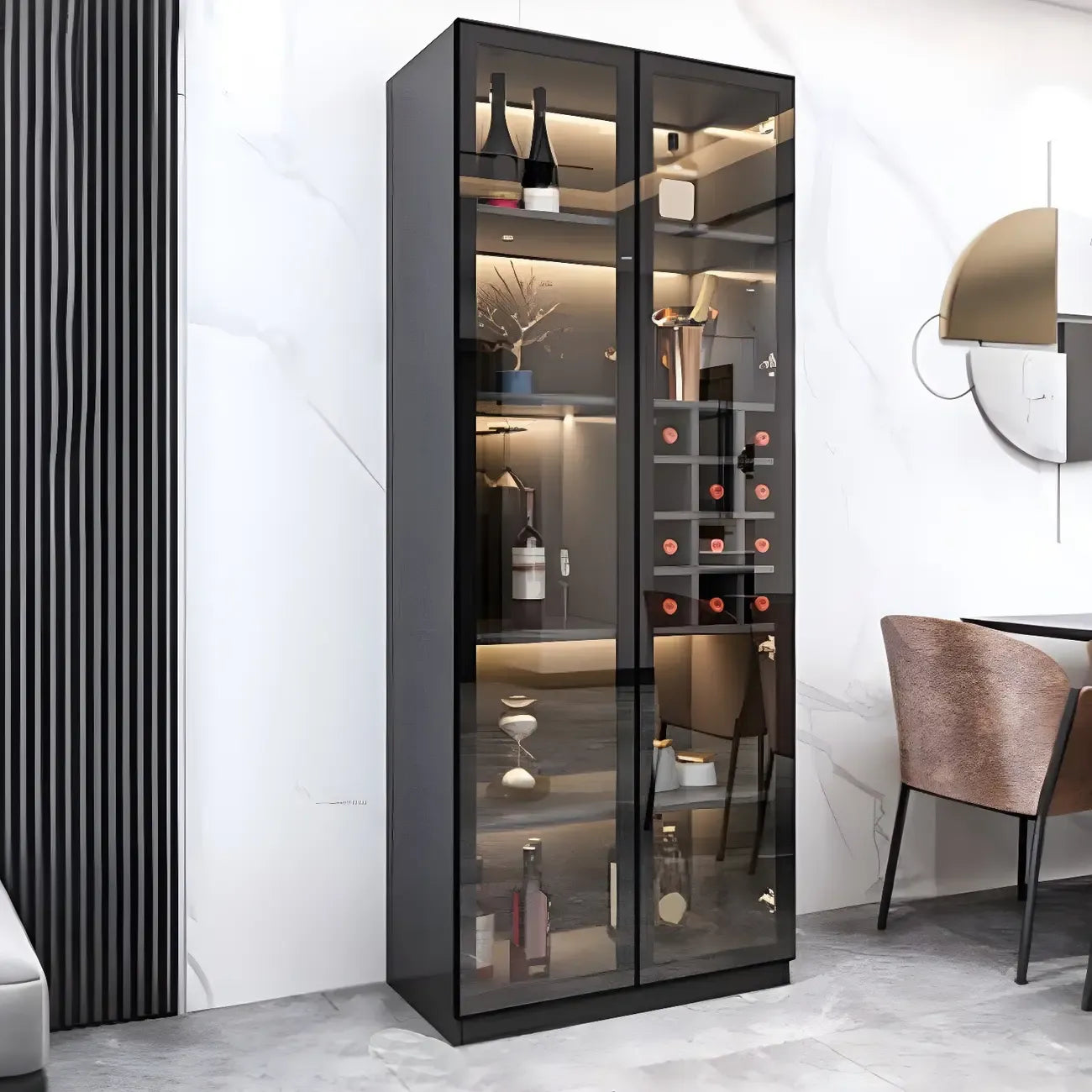 Vitrine en bois noir avec portes vitrées et éclairage intégré