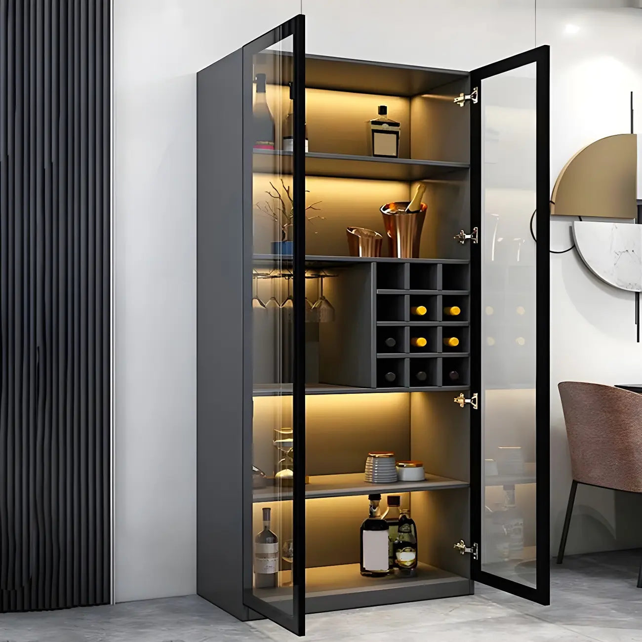 Vitrine en bois noir avec portes vitrées et éclairage intégré