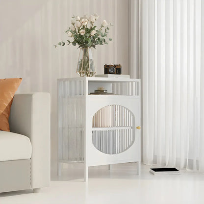 Vitrine de rangement simple en métal blanc et portes vitrées.