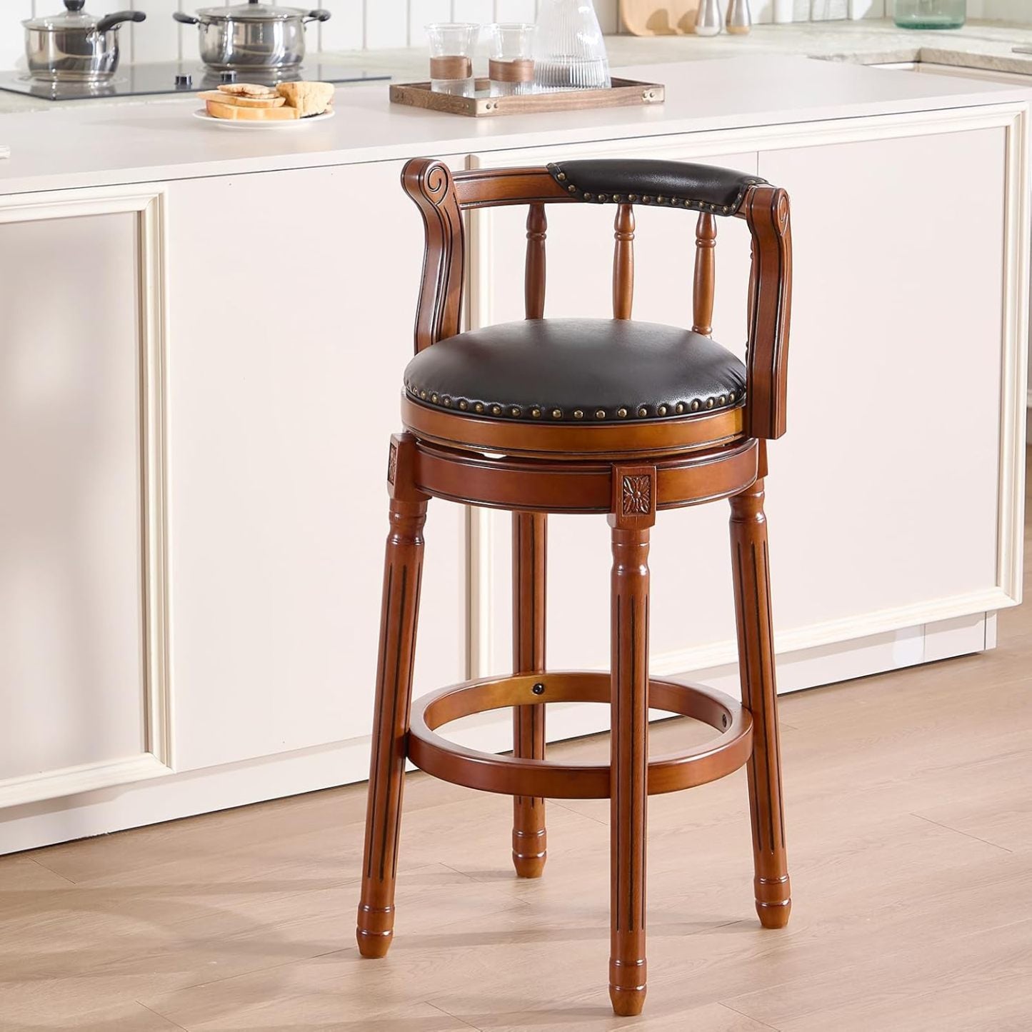 Tabourets de bar pivotants à hauteur de comptoir en cuir véritable et bois massif de noyer