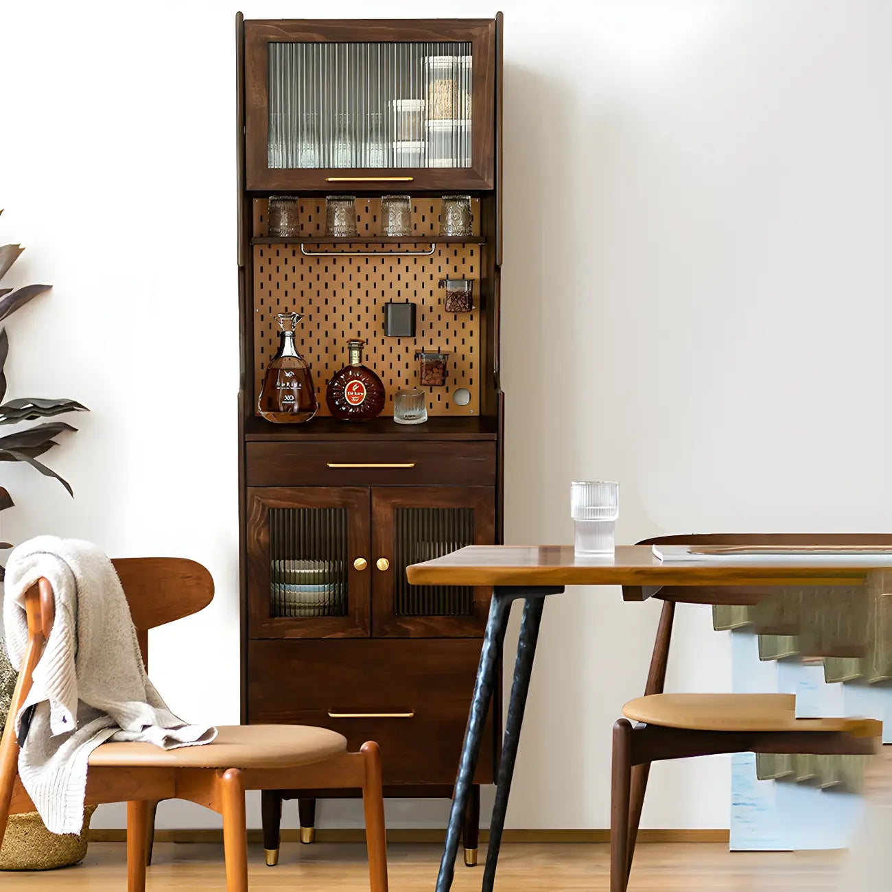 vaisselier de salle à manger avec portes vitrées en noyer réglables