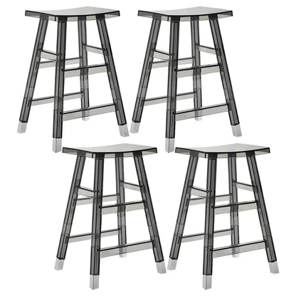 Tabouret de bar empilable chic en acrylique aux couleurs vibrantes