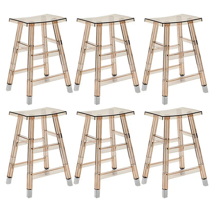 Tabouret de bar empilable chic en acrylique aux couleurs vibrantes