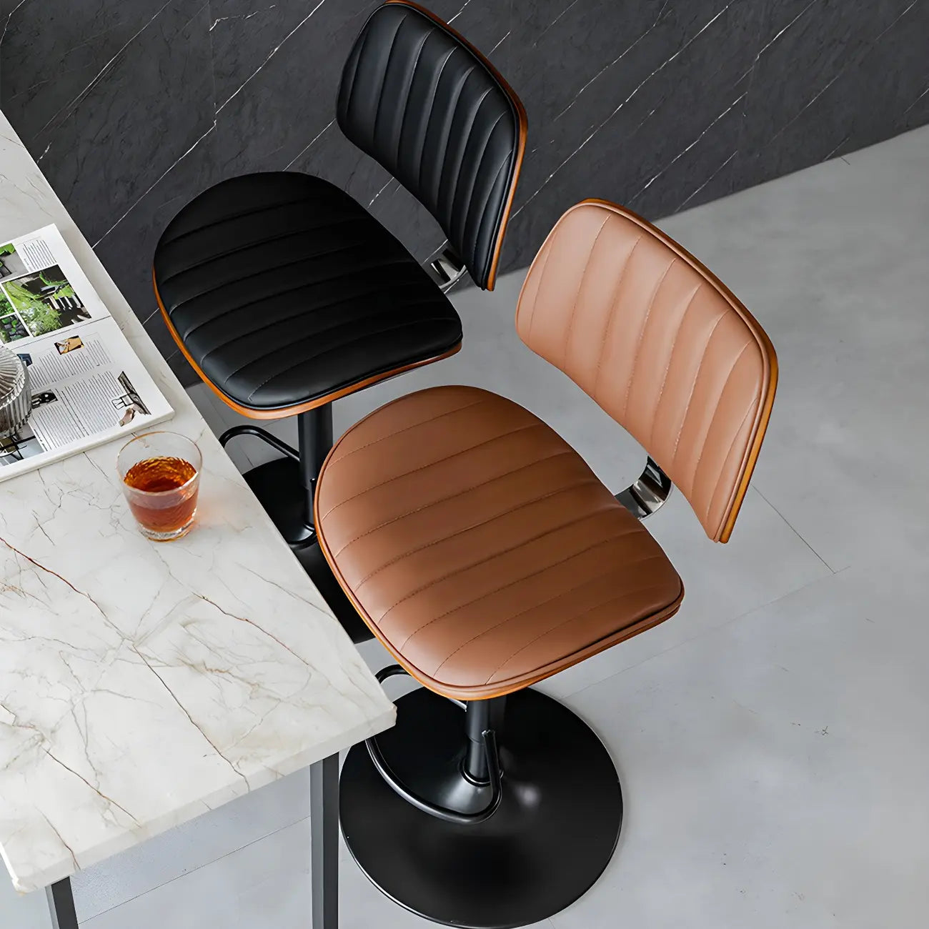 Tabourets de bar pivotants réglables modernes en similicuir