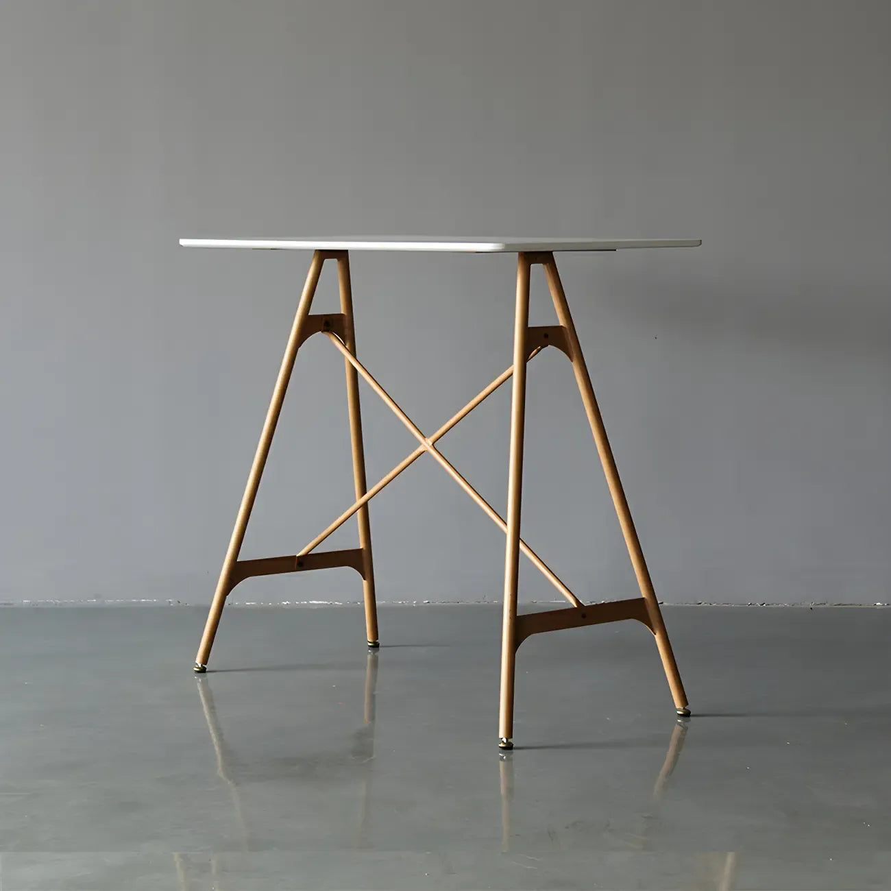 Tables de bar industrielles légères en bois noir et métal imitation bois