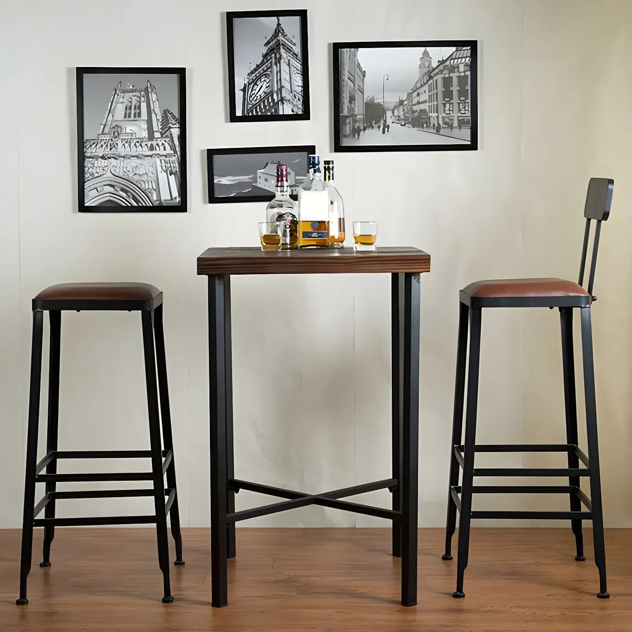 Tables de bar carrées industrielles en pin brun avec tréteaux en métal